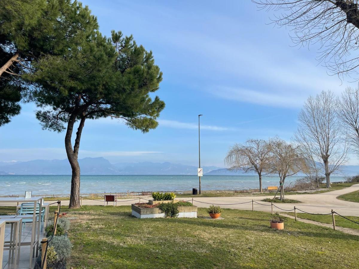 Dimora Di Charme Con Piscina E Giardino,Vicina Alla Spiaggia Sirmione Exterior photo